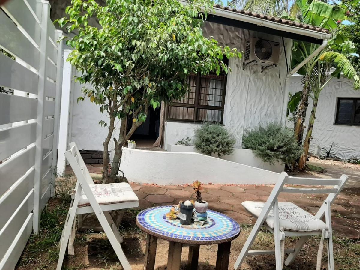 Umuzi Guest House Richards Bay Bagian luar foto